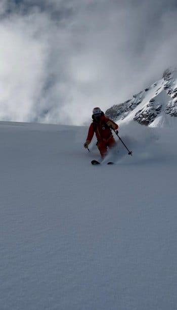Cours de ski alpin prestige, un skieur à Font-romeu, les angles, pyrénées catalanes Cours de ski alpin prestige, un skieur à Font-romeu, les angles, pyrénées catalanes