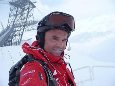 Photographie de profil de Patrick notre moniteur de ski. Photographie de profil de Patrick notre moniteur de ski.